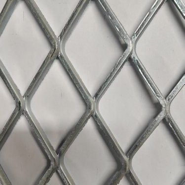 鍍鋅45*70*4厚鋼板網(wǎng)