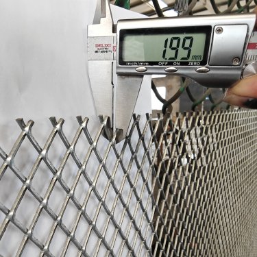 1系鋁板15×25m孔，2mm厚鋁板網(wǎng)